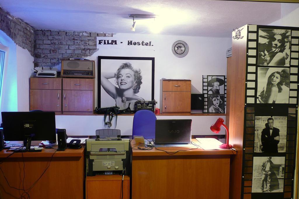 Film Hostel Poznaň Exteriér fotografie